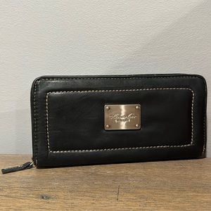 Kenneth Cole Black GENUINE LEATHER ID BILL CARD ZIP AROUND WALLET CLUTCH